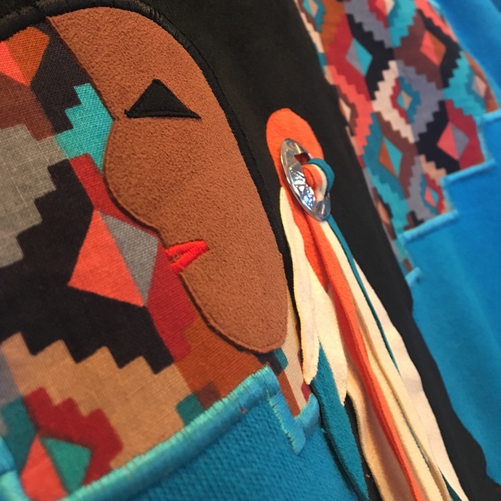 VinTaGe AmEricAn IndiAn swEatShirt🏹🪶🦋 - Picture 4 of 8